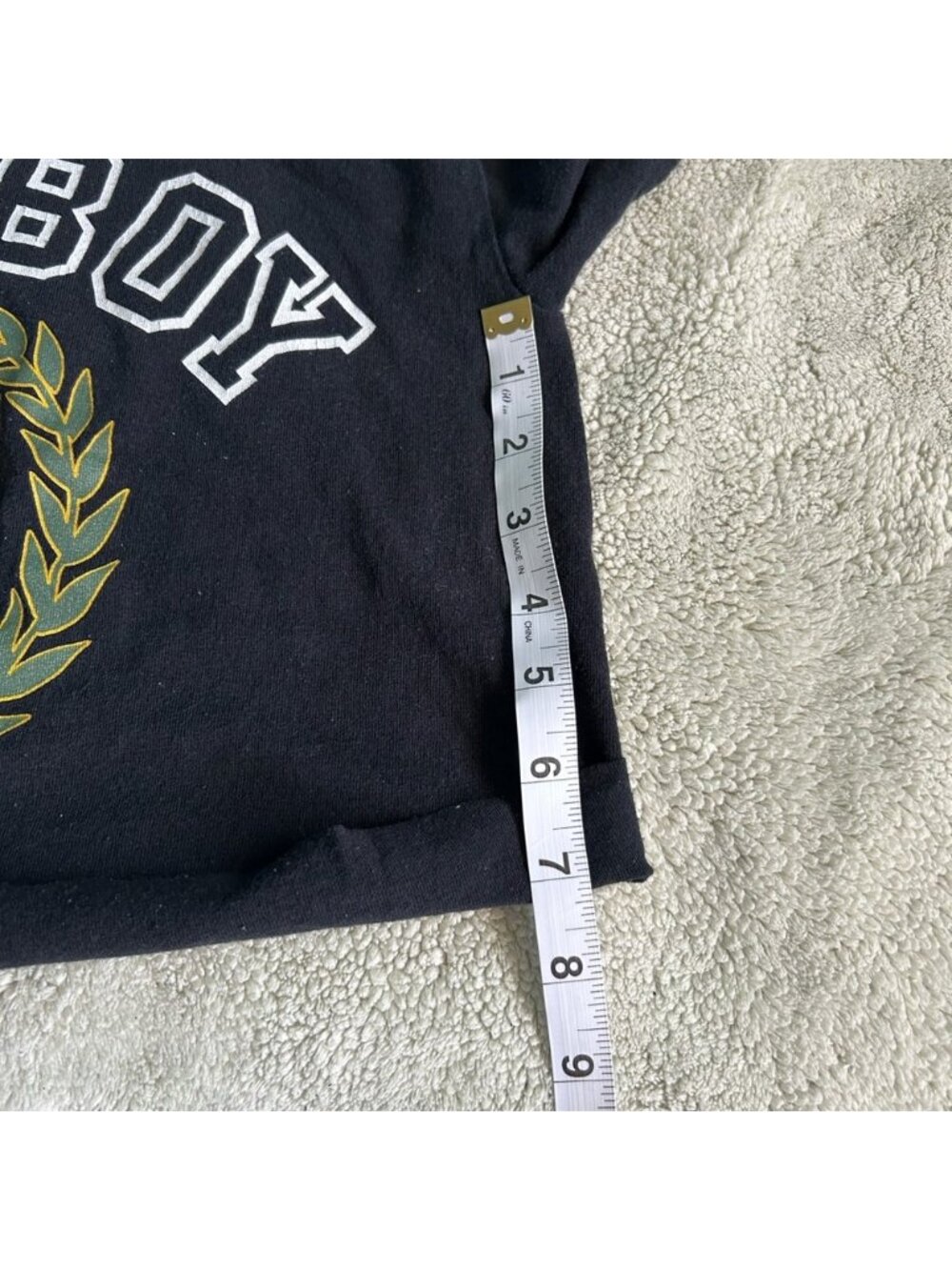 Black Crop Top with Crest Design sz:s - Picture 4 of 5